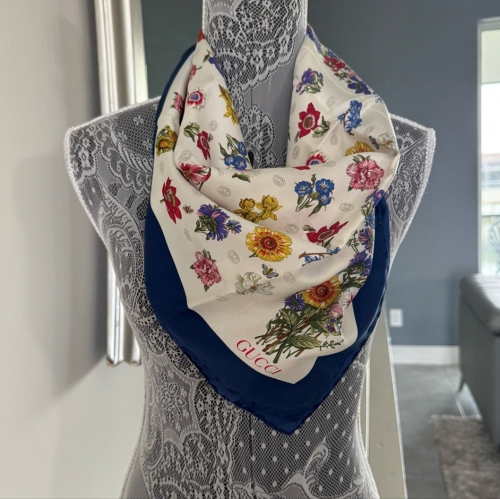 Gucci Floral Silk Scarf - Blue and White